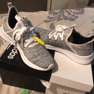 Addidas cloudfoam NWT